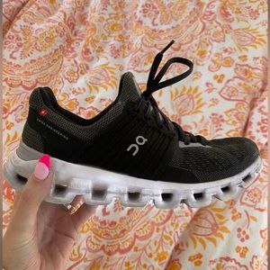 On Cloud Cloudswift sneakers